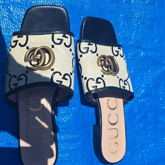 Gucci | Shoes | Gucci Womens Black And Cream Slide Sandals  display picture 1